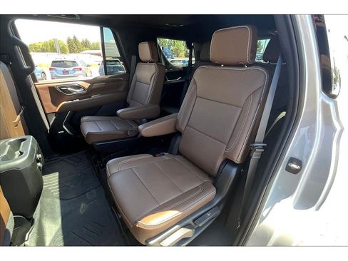 Used 2024 Chevrolet Tahoe High Country image 27