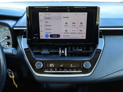 Used 2024 Toyota Corolla LE image 23