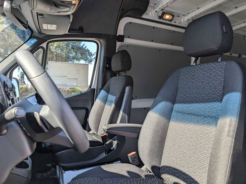 New 2025 Mercedes-Benz Sprinter 2500 image 24