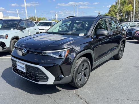 Used 2025 Volkswagen Taos S FWD image 4