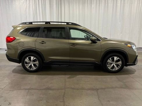 Used 2024 Subaru Ascent Premium w/ Convenience Package AWD/4WD image 3