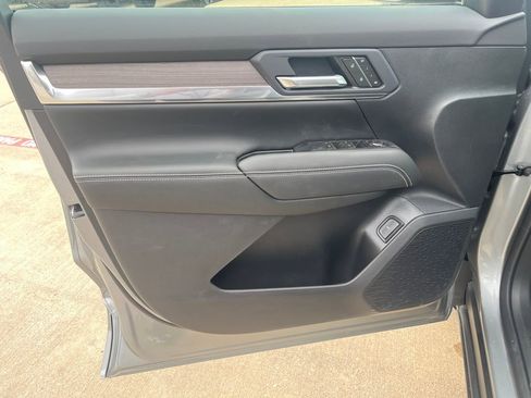 New 2026 GMC Terrain Denali w/ LPO, Floor Liner Package image 11