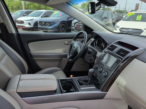 Used 2012 MAZDA CX-9 Grand Touring w/ Moonroof & Bose Audio Pkg image 6