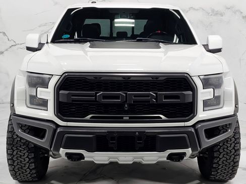Used 2018 Ford F150 Raptor w/ Equipment Group 802A Luxury image 4