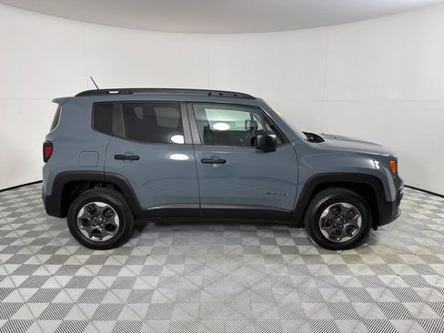 Used 2017 Jeep Renegade Sport w/ Power & Air Group AWD/4WD image 4
