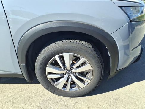 Used 2022 Nissan Pathfinder SL FWD image 5