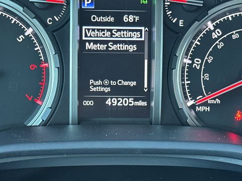 Certified 2024 Toyota 4Runner TRD Off-Road Premium image 33