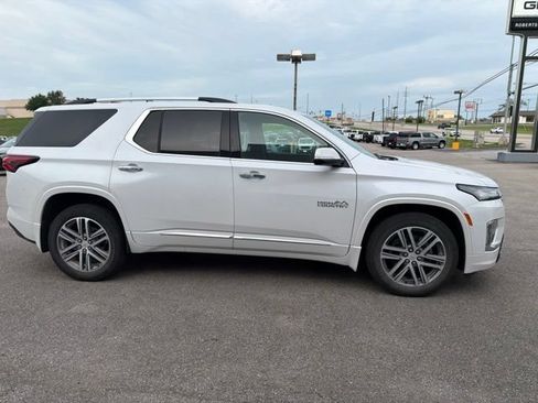 Used 2023 Chevrolet Traverse High Country w/ LPO, Floor Liner Package AWD/4WD image 13