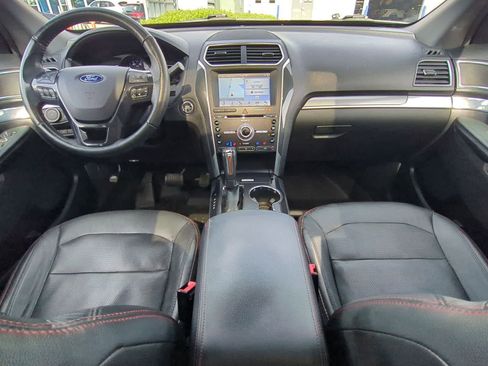 Used 2018 Ford Explorer Sport w/ Equipment Group 401A AWD/4WD image 15