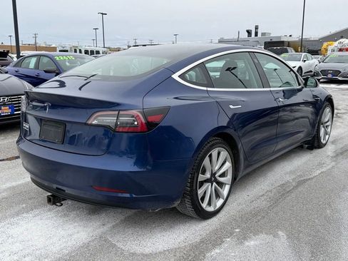 Used 2019 Tesla Model 3 Standard Range Plus image 11