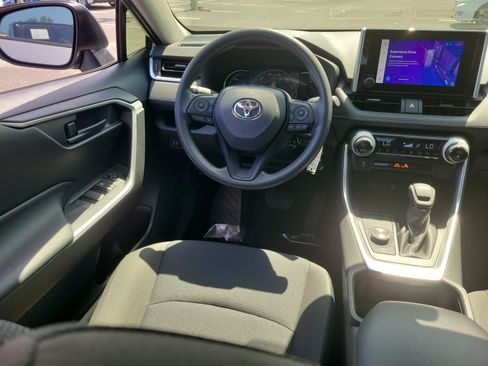 Used 2024 Toyota RAV4 LE AWD/4WD image 16