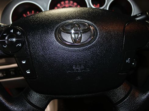 Used 2010 Toyota Tundra 2WD Double Cab image 20