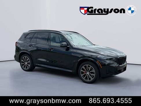 Used 2026 BMW X5 xDrive40i w/ M Sport Package AWD/4WD image 1