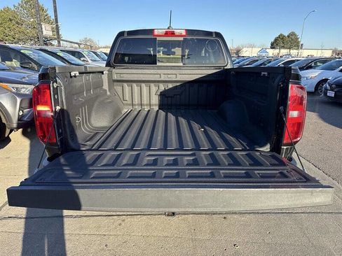 Used 2016 Chevrolet Colorado LT w/ Midnight Edition image 18