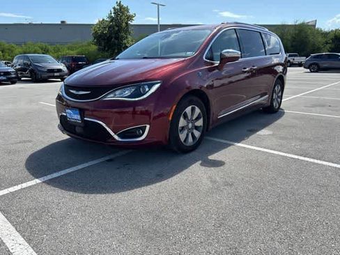 Used 2020 Chrysler Pacifica Limited w/ Advanced Safetytec Group FWD image 1
