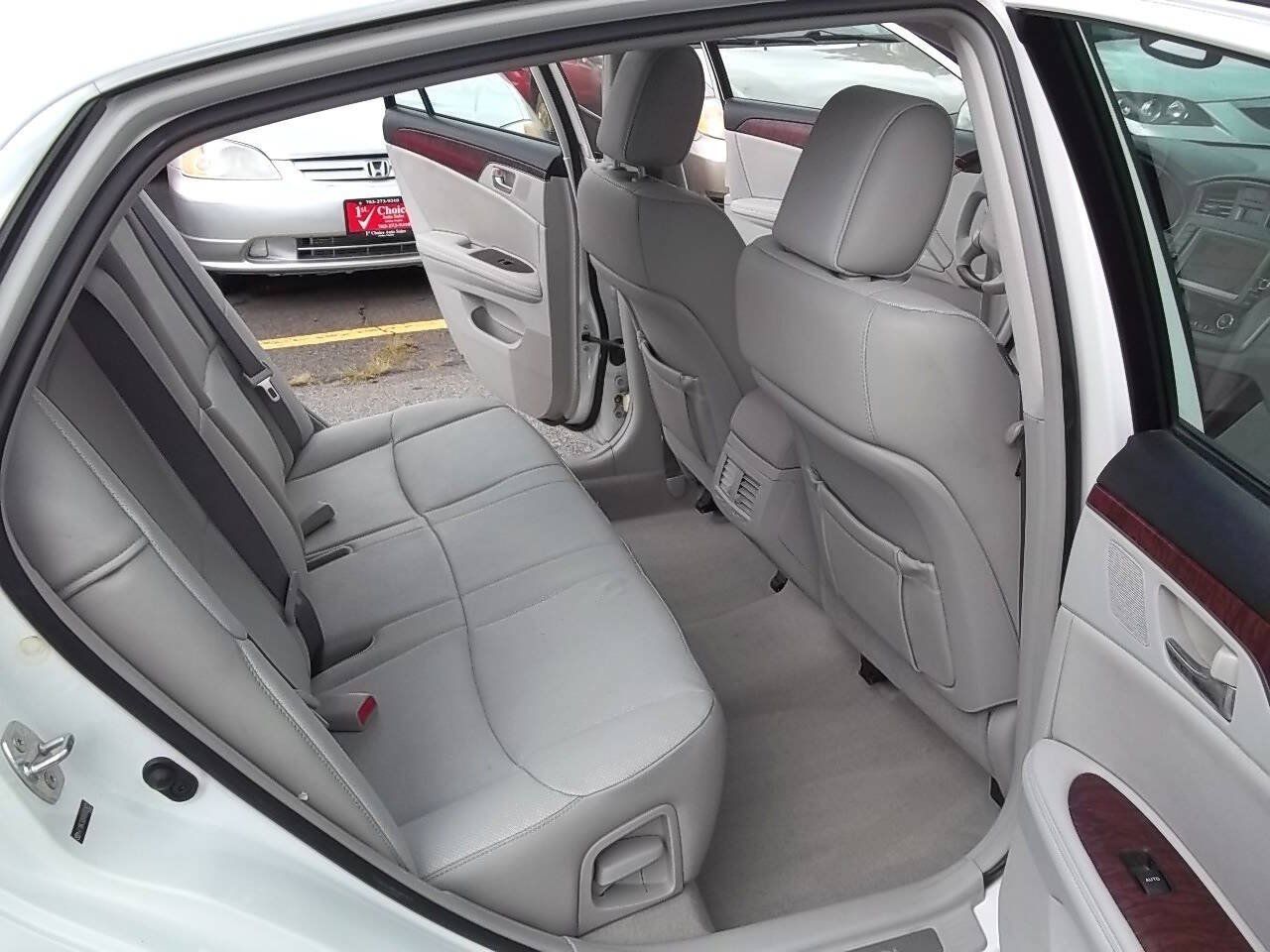 Used 2011 Toyota Avalon Limited FWD image 12