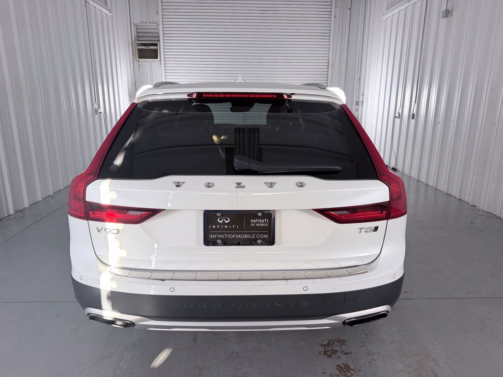 Used 2018 Volvo V90 T5 Cross Country w/ Convenience Package AWD/4WD image 6