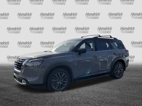 Used 2022 Nissan Pathfinder SL w/ SL Premium Package image 5