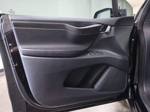 Used 2016 Tesla Model X 75D image 24