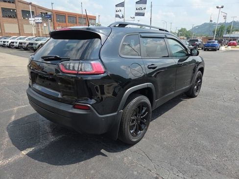 Used 2023 Jeep Cherokee Altitude Lux AWD/4WD image 7
