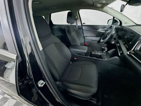 Used 2023 Kia Sportage LX image 29