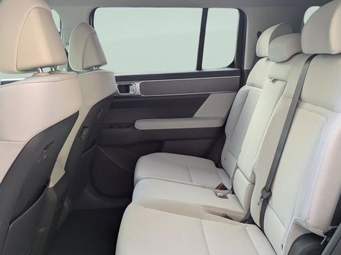 New 2026 Hyundai Santa Fe SE FWD image 13