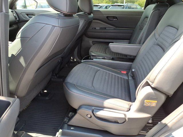 Certified 2025 Nissan Pathfinder Rock Creek AWD/4WD image 11