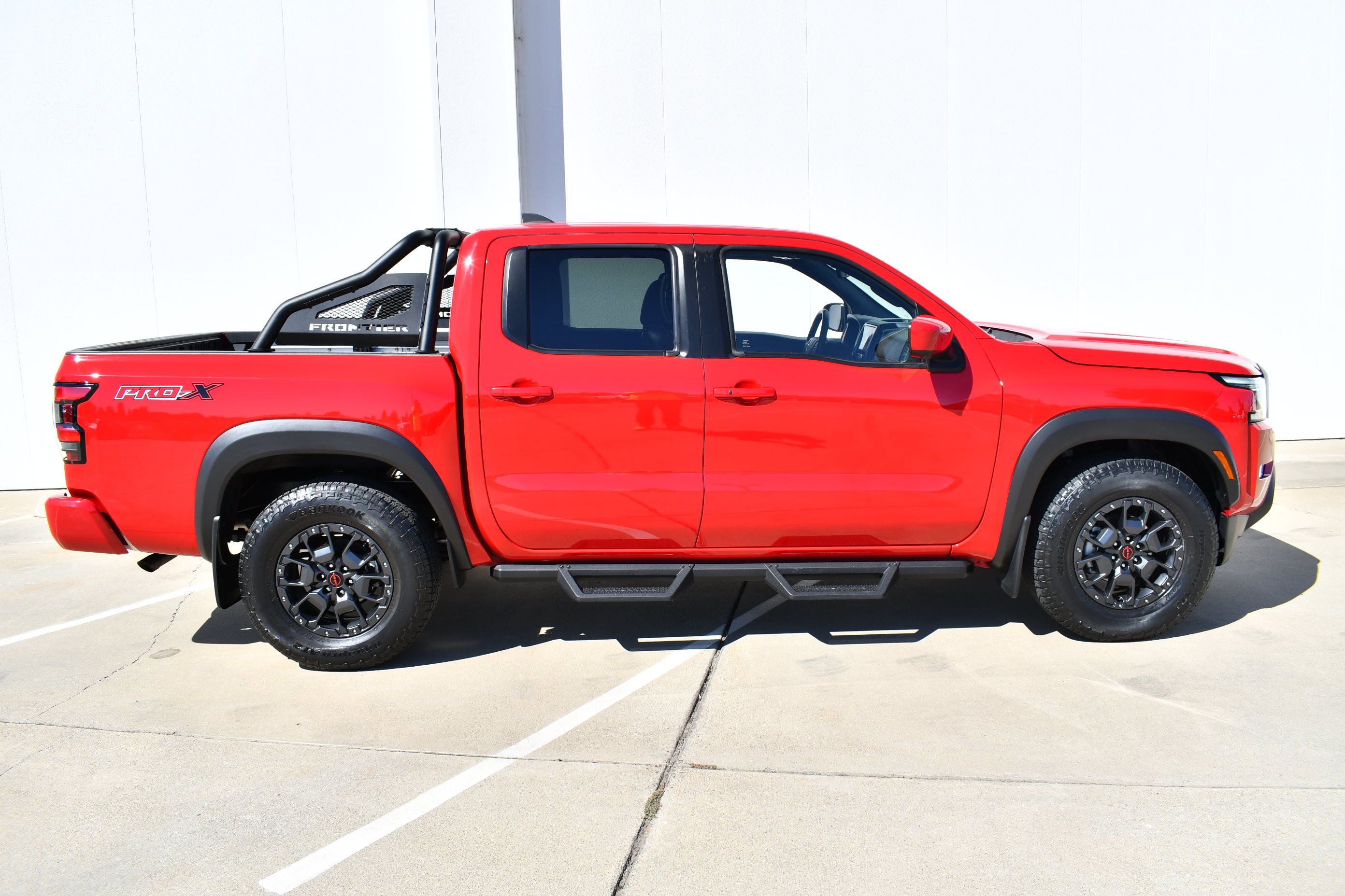 Used 2023 Nissan Frontier Pro-X w/ Pro-X Premium Package RWD image 6