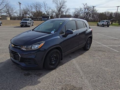 Used 2019 Chevrolet Trax LS w/ LPO, Protection Package image 4