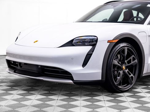 Certified 2023 Porsche Taycan 4 Cross Turismo AWD/4WD image 40