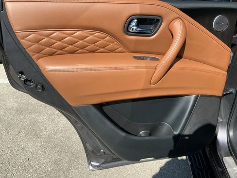 Certified 2024 INFINITI QX80 Sensory image 26