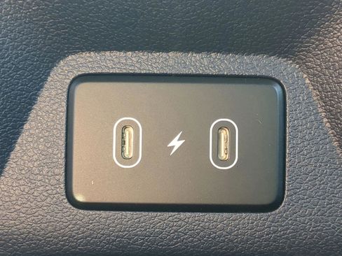 New 2025 Hyundai Venue Limited FWD image 16