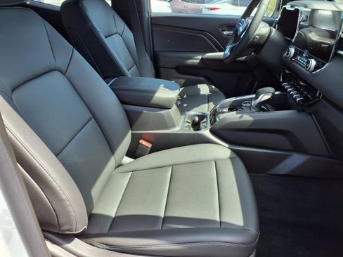 New 2025 GMC Canyon Elevation w/ Convenience Package image 24