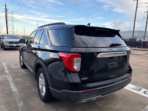 Used 2020 Ford Explorer XLT w/ Equipment Group 202A RWD image 5