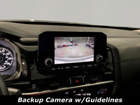 Used 2025 Nissan Pathfinder SV AWD/4WD image 14