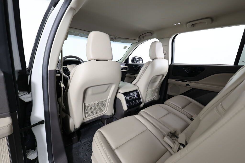 Used 2021 Lincoln Aviator AWD w/ Class IV Trailer Tow Package image 14