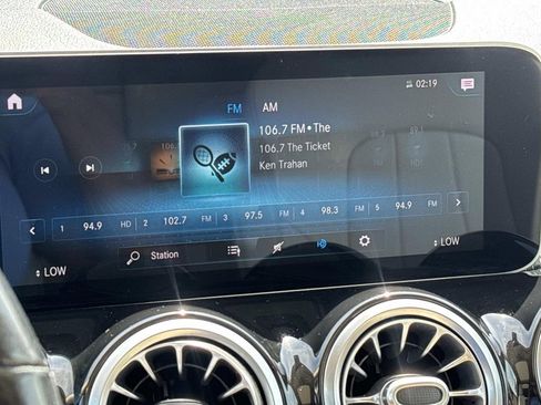 Used 2021 Mercedes-Benz GLB 250 image 27