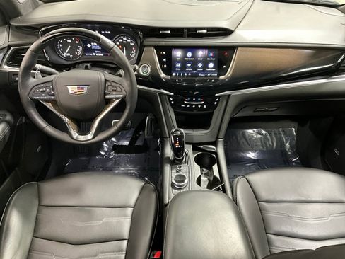 Used 2023 Cadillac XT6 Sport w/ Platinum Package image 13