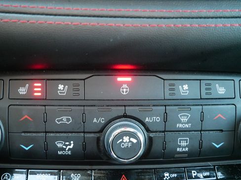 Used 2024 Dodge Durango GT AWD/4WD image 21