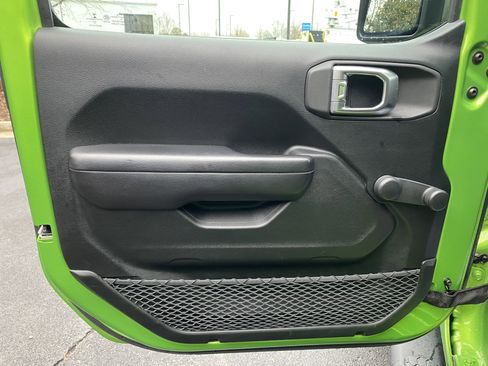 Used 2019 Jeep Wrangler Unlimited Sport image 15