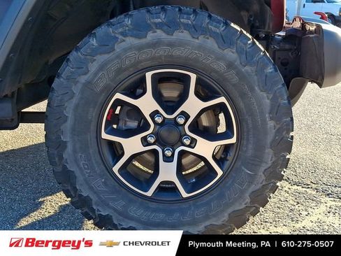 Used 2021 Jeep Wrangler Rubicon w/ Uconnect 4C Nav & Sound Group AWD/4WD image 10
