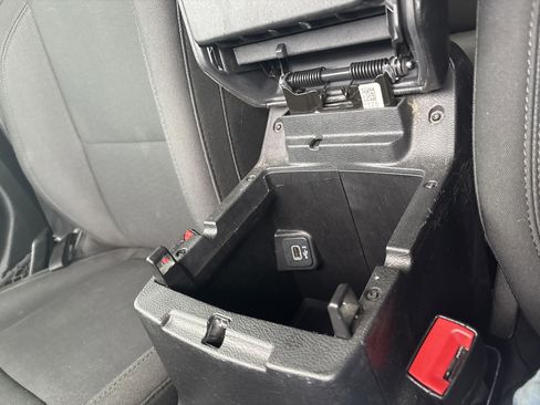 Used 2021 Jeep Wrangler Unlimited Sport image 27