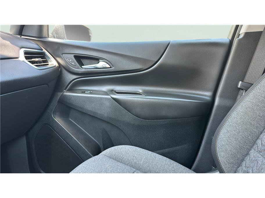 Used 2024 Chevrolet Equinox LT FWD image 30