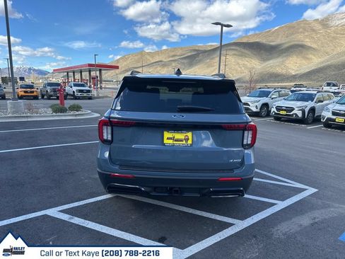 New 2026 Ford Explorer ST-Line w/ ST-Line Street Pack AWD/4WD image 4