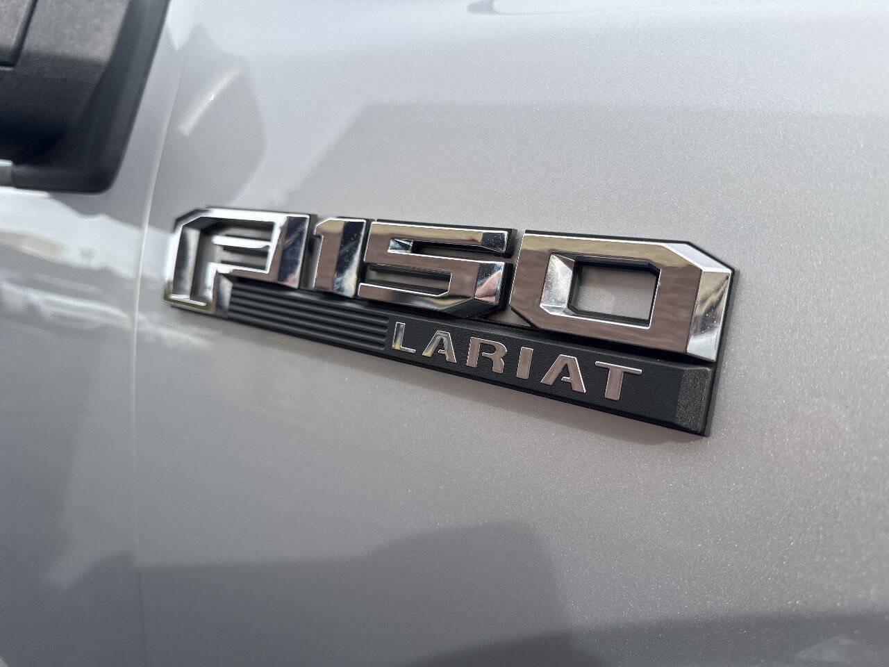 Used 2015 Ford F150 Lariat w/ Equipment Group 501A Mid AWD/4WD image 10