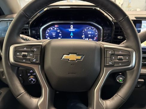 Used 2026 Chevrolet Silverado 1500 LT AWD/4WD image 12
