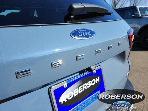 Used 2025 Ford Escape Active w/ Cold Weather Package AWD/4WD image 16