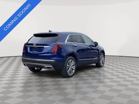 Used 2025 Cadillac XT5 Premium Luxury w/ LPO, Floor Liner Package AWD/4WD image 8