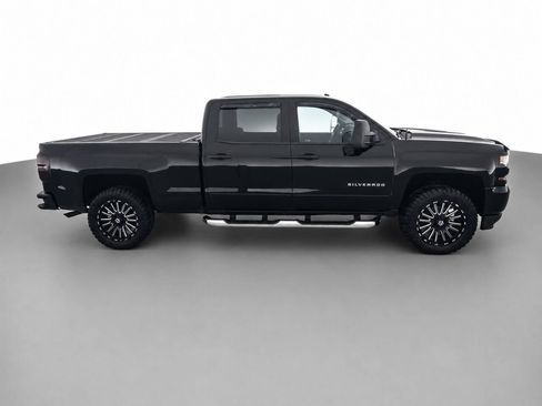 Used 2017 Chevrolet Silverado 1500 LT w/ All Star Edition AWD/4WD image 4