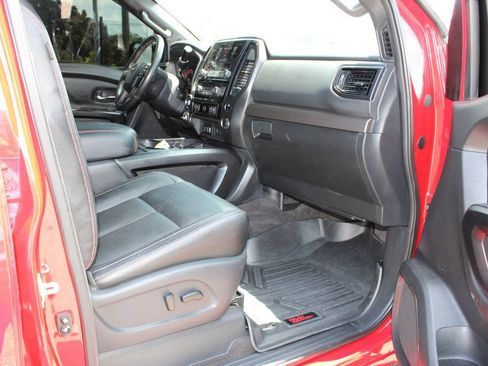 Used 2021 Nissan Titan PRO-4X w/ Pro-4x Convenience Package AWD/4WD image 6